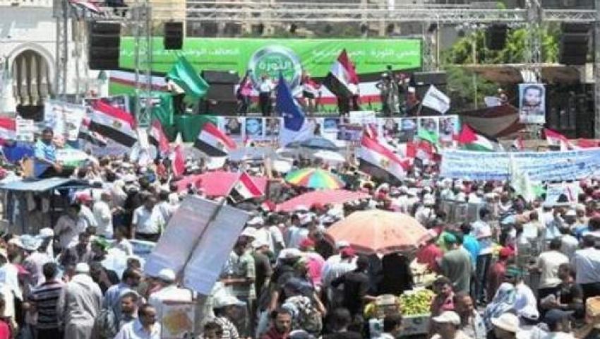 تجهيزات لعقد أول جلسة لمجلس الشورى بميدان رابعة